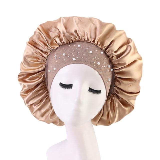 Bonnet de nuit en satin beige